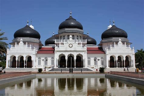 Masjid Grand Wisata - Pusat Ibadah Islami yang Terbesar